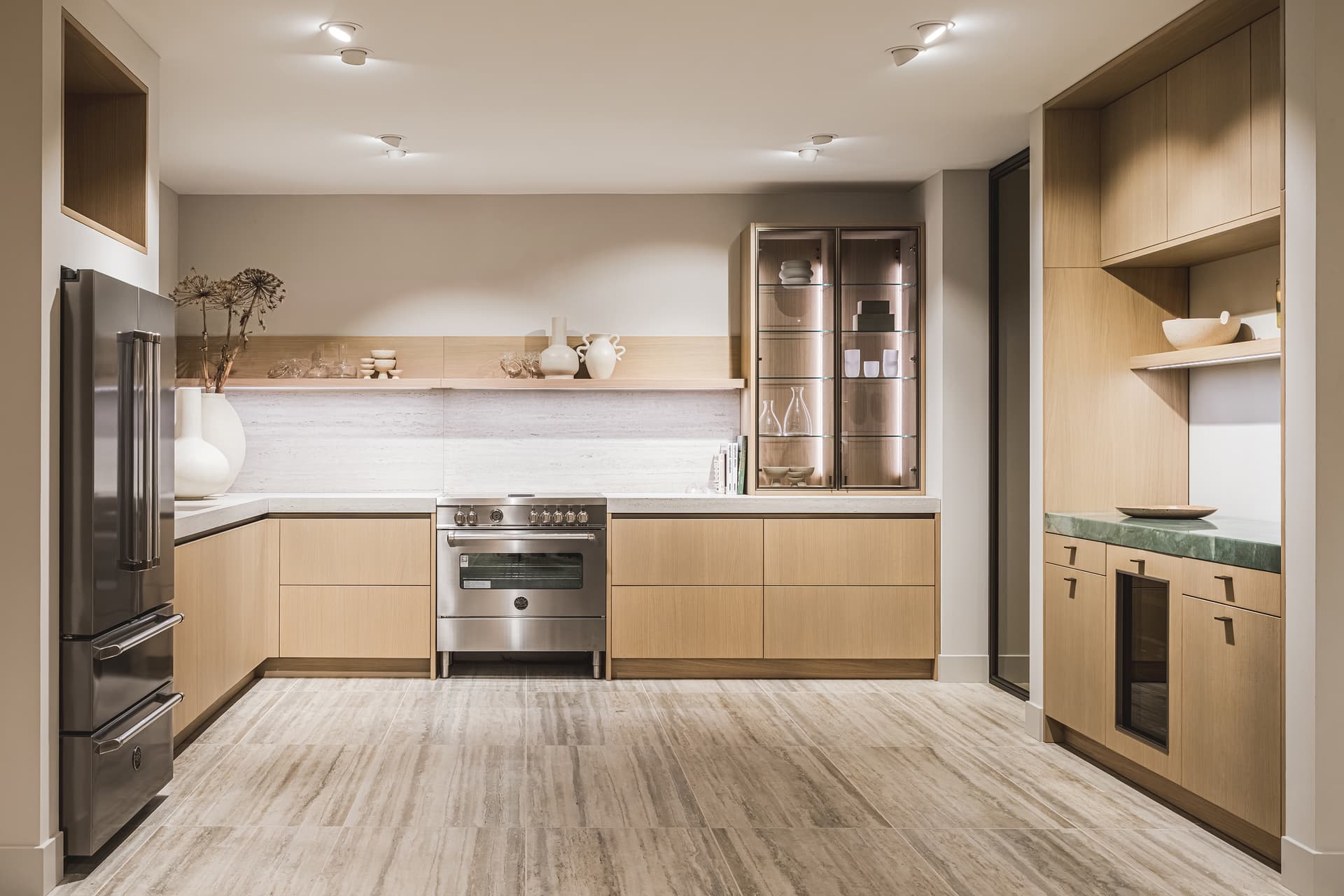 Moderne hoekkeuken van hout