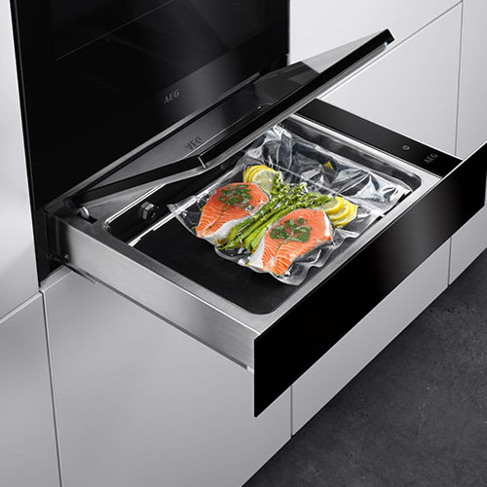 Sous vide mandemakers,fish and lemons