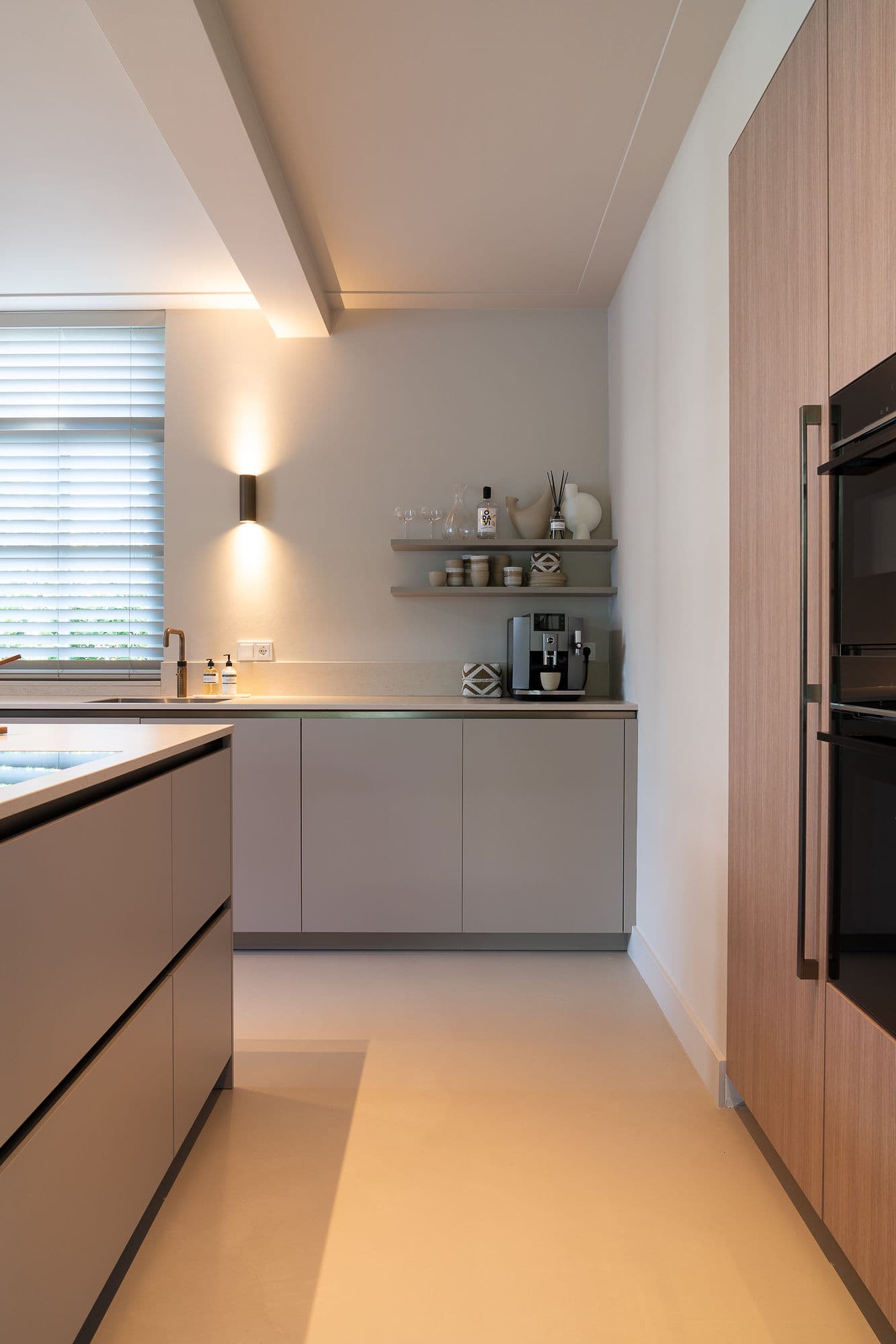 Binnenkijker Kerkdriel Japandi keuken beige met hout