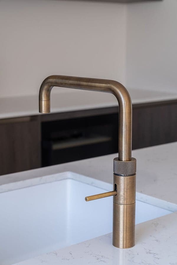 Quooker kokend water kraan messing patina