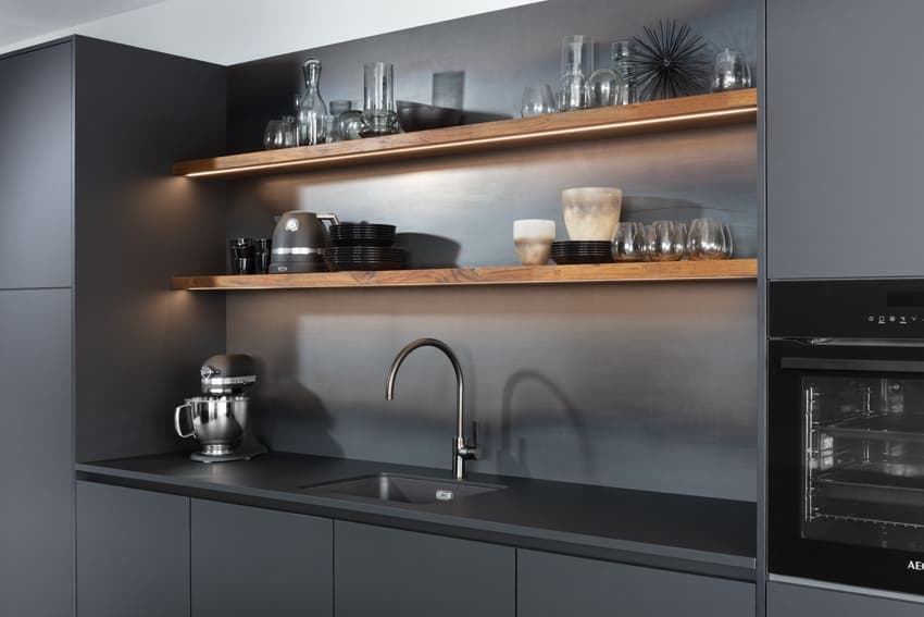 Keuken Detail-Nis-schappen