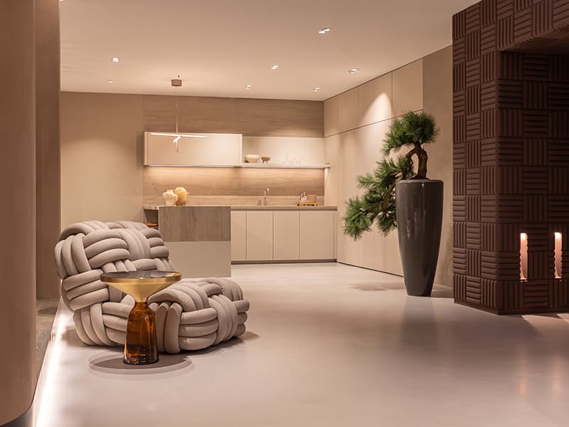 Showroom-Mandemakers-met-lichte-keuken