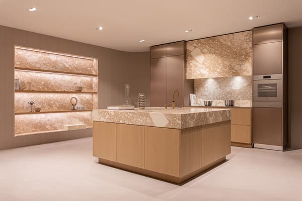 Moderne-beige-eilandkeuken