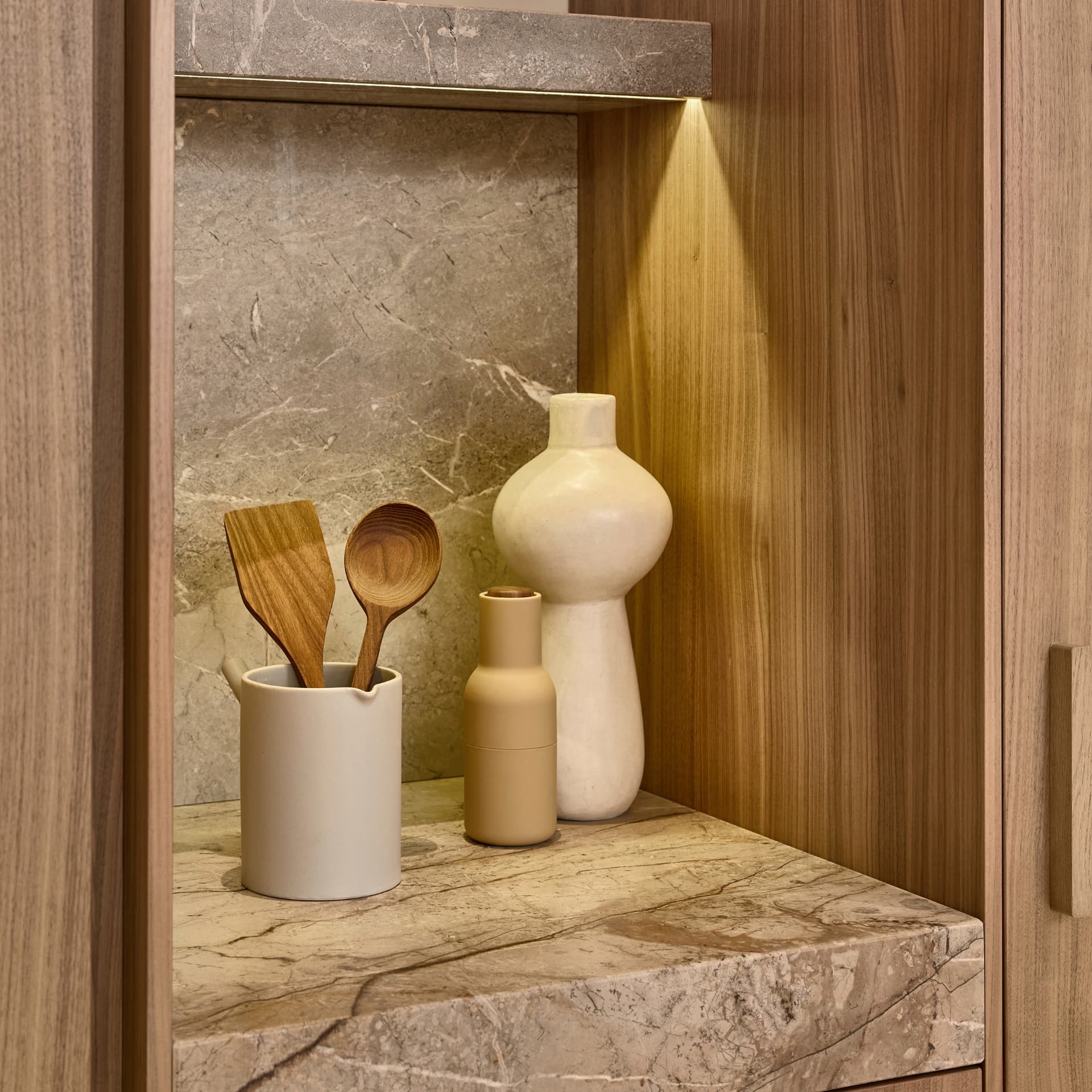 Doorlopende-lijnen-voor-rust.jpg Open designkeuken