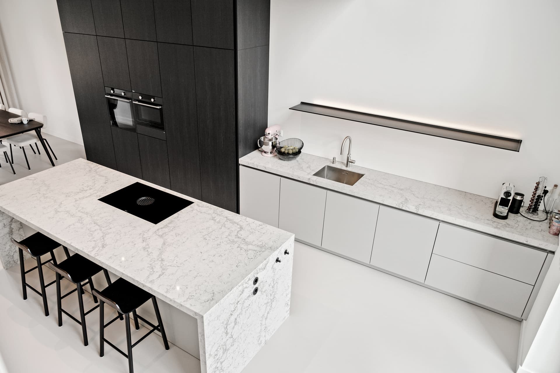 SieMatic-PURE-keuken-wit-en-zwart.jpg SieMatic PURE keuken