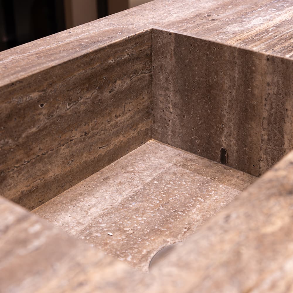 Werkblad in marmer Titanium Dark.jpg Doorlopende spoelbak